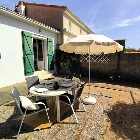Maison De Vacances Dans Lauthentique Quartier De La Chaume - 4 A 5 Pers Dom wakacyjny *