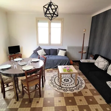 Maison De Vacances Dans Lauthentique Quartier De La Chaume - 4 A 5 Pers Dom wakacyjny *