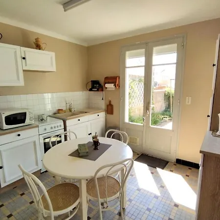 Dom wakacyjny Maison De Vacances Dans Lauthentique Quartier De La Chaume - 4 A 5 Pers