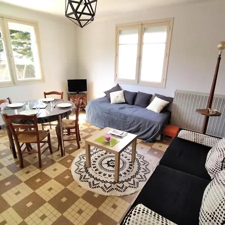 Maison De Vacances Dans Lauthentique Quartier De La Chaume - 4 A 5 Pers